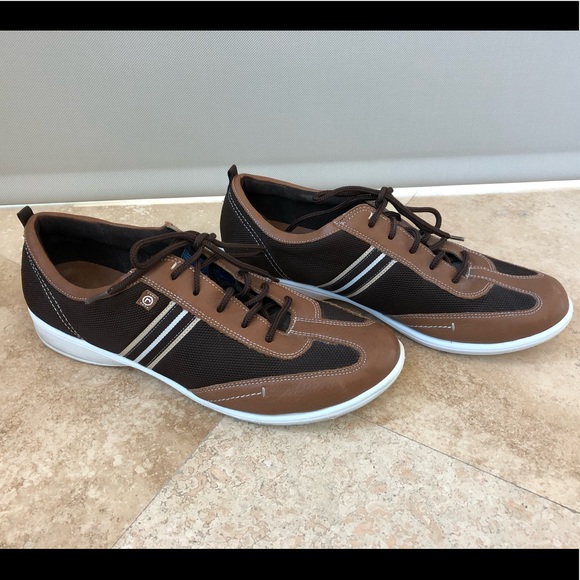 ROCKPORT SHOES: WALKING SHOES/Women's  SIZE 9 - Picture 2 of 8